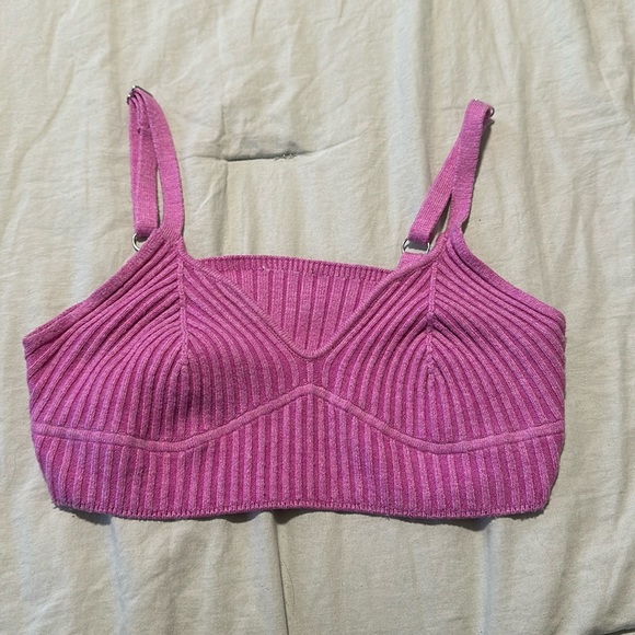 Target tank top, fits more like a bra rather than a tank top - Picture 1 of 1